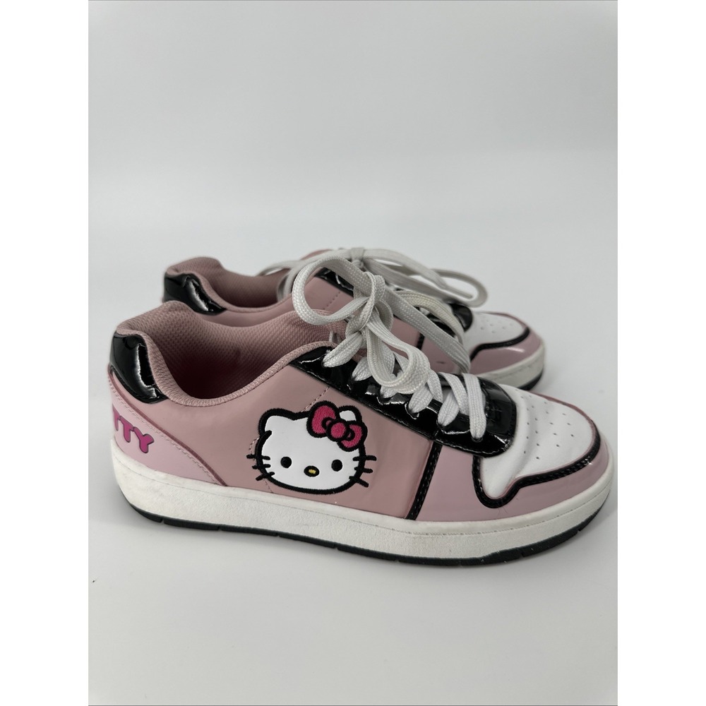 Hello Kitty Sneakers Shoes Womens Size 7 Pink Patent Leather Lace Up WMHK24BB001